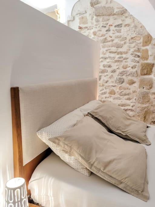 Studio Spacieux De Caractere Montaren-et-Saint-Médiers 외부 사진